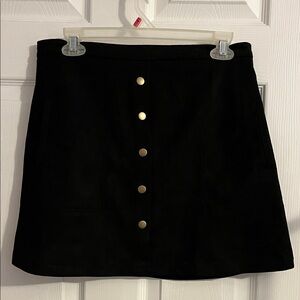 Chic Black Button-Detail Mini Skirt